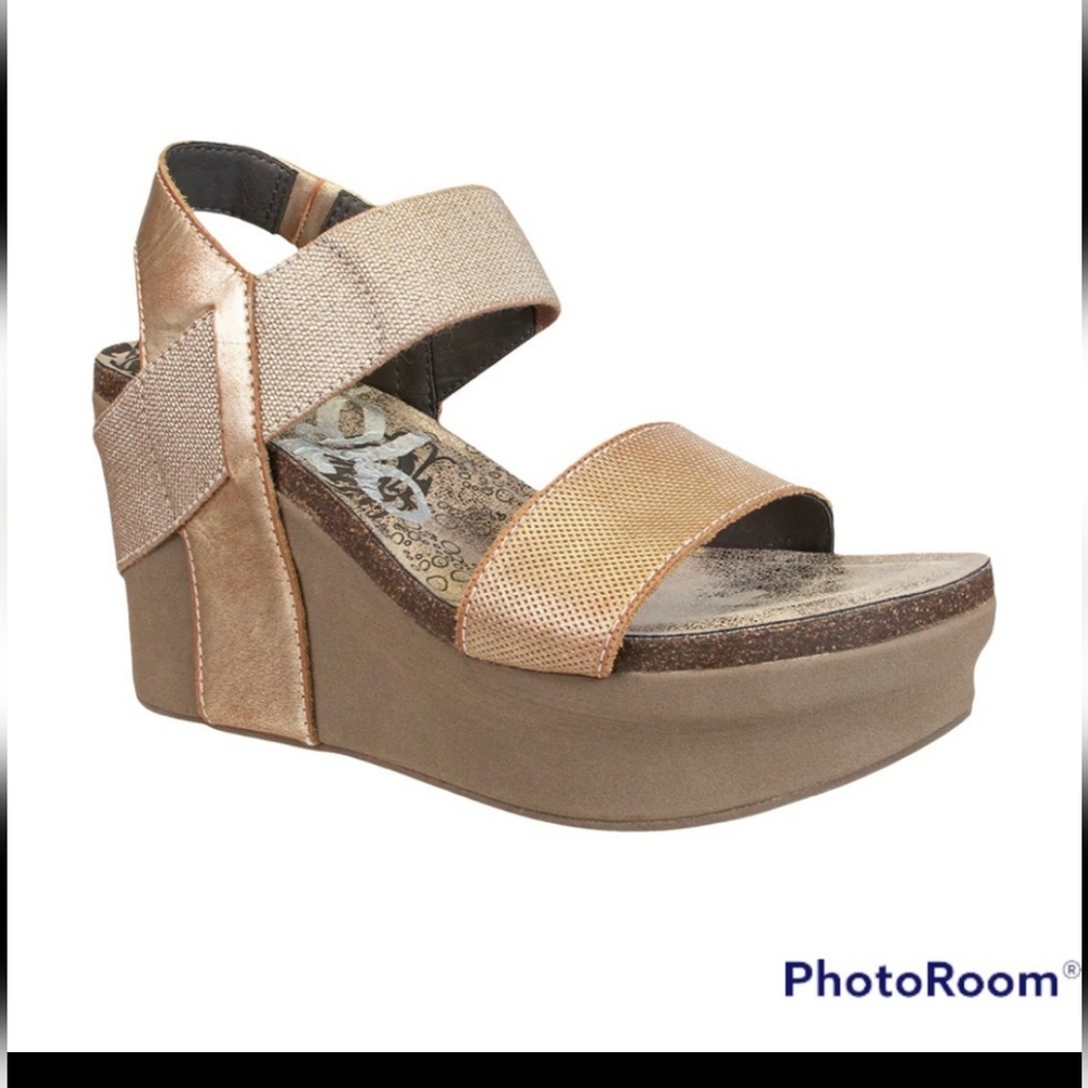 OTBT BUSHNELL BRONZE WEDGE SANDALS 9.5 - Excellent Condition